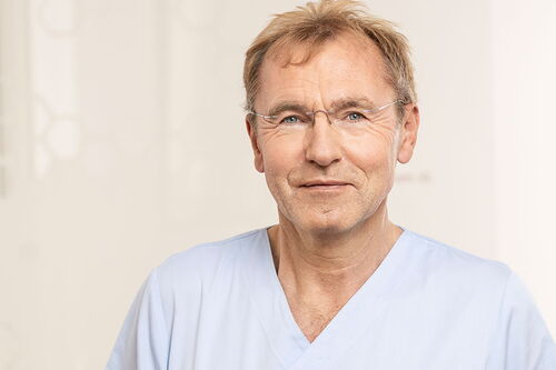 Dr. med. Jörg Puchta, Reproduktionsmediziner am Kinderwunschzentrum an der Oper Dr. med. Jörg Puchta, Reproduktionsmediziner am Kinderwunschzentrum an der Oper